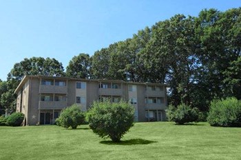 33 Old Carriage Rd 1-2 Beds Apartment for Rent - Photo Gallery 4