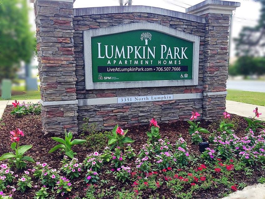 Lumpkin Park Apartments Entrance Sign - Photo Gallery 1