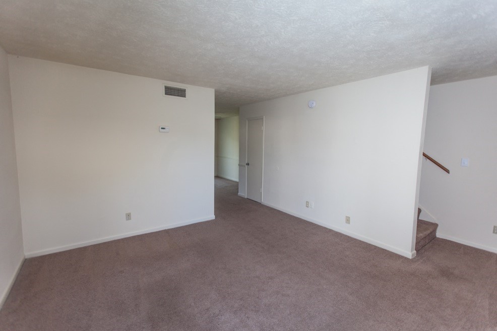 Photos and Video of Shadowood Apartments in Anniston, AL