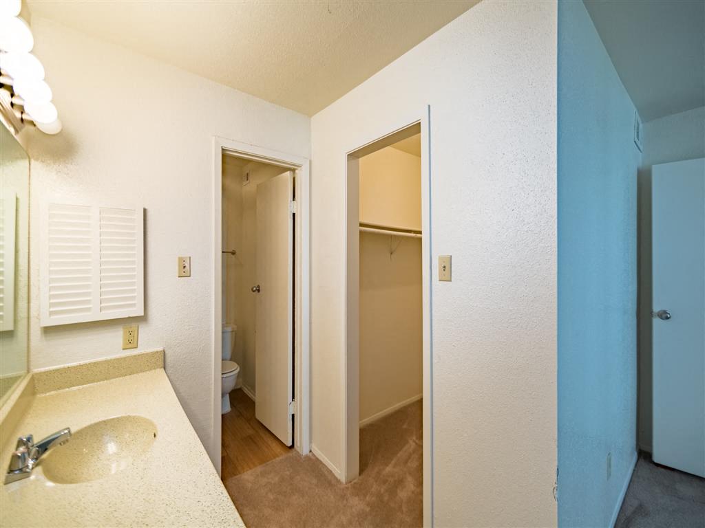 Woodcreek Hollister Apartments, 5800 Hollister, Houston, TX RentCafe