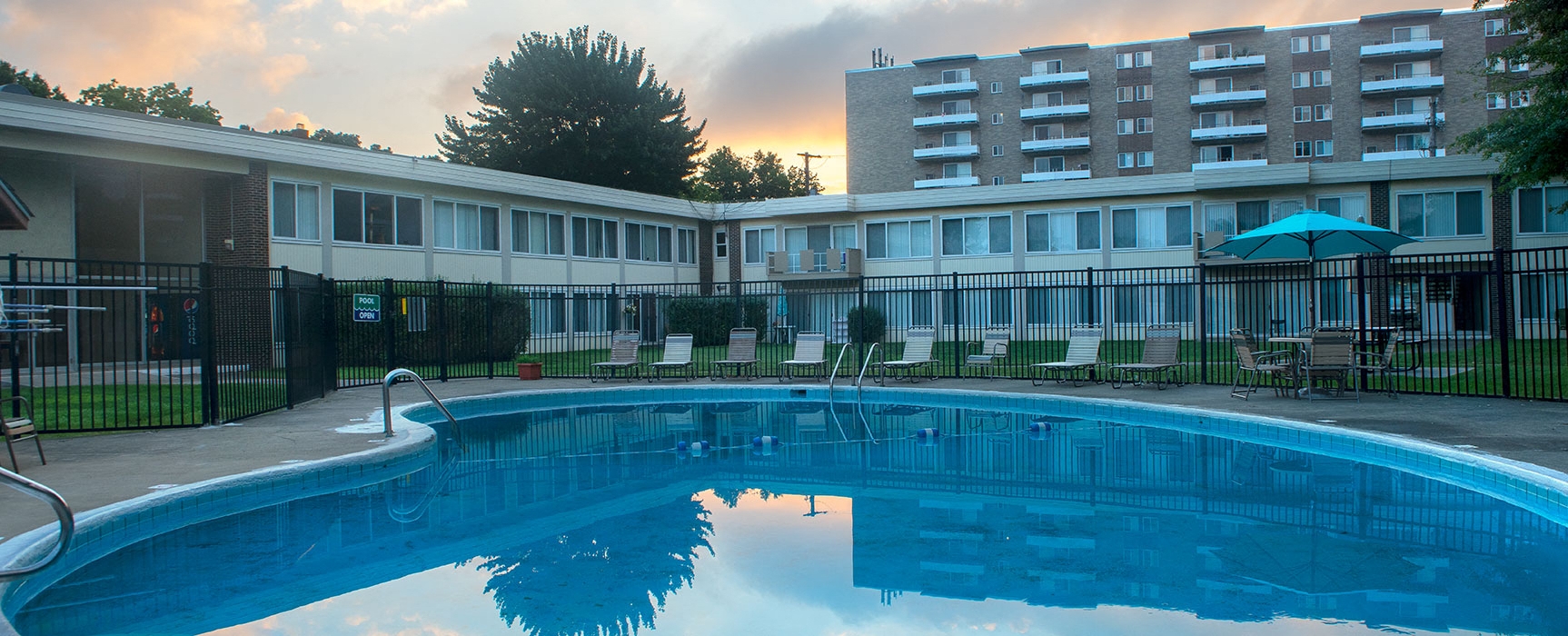 Executive Towers & Gardens Apartments in Parma Heights, OH