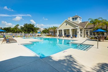 Outdoor Swimming Pool at Village at Lake  Highland, Florida - Photo Gallery 7