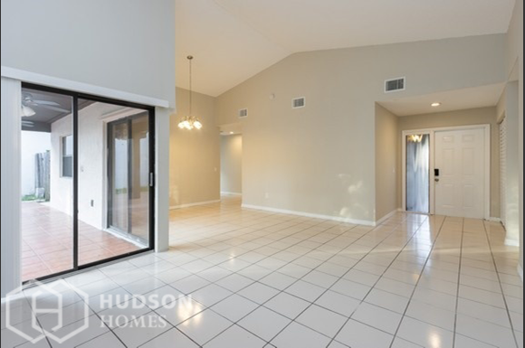 Self Storage Units Hialeah Fl By Westland Mall Storage Costs