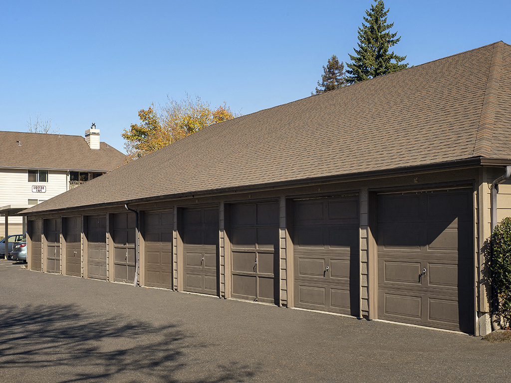 Rivergreens Apartments - Garages