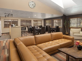 Creekside Apartments - Clubhouse Seating Area - Photo Gallery 21
