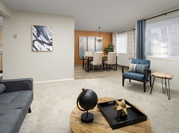 Creekside Apartments - Living & Dining Room - Photo Gallery 17