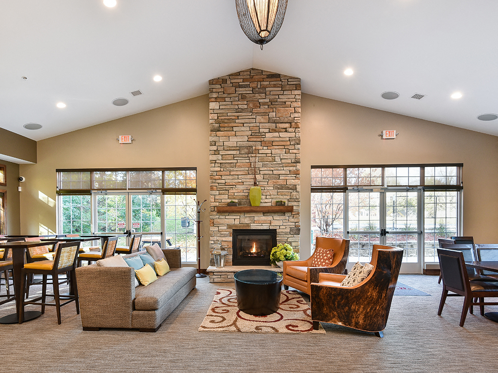 Bass Lake Hills Townhomes - Clubhouse Seating Area