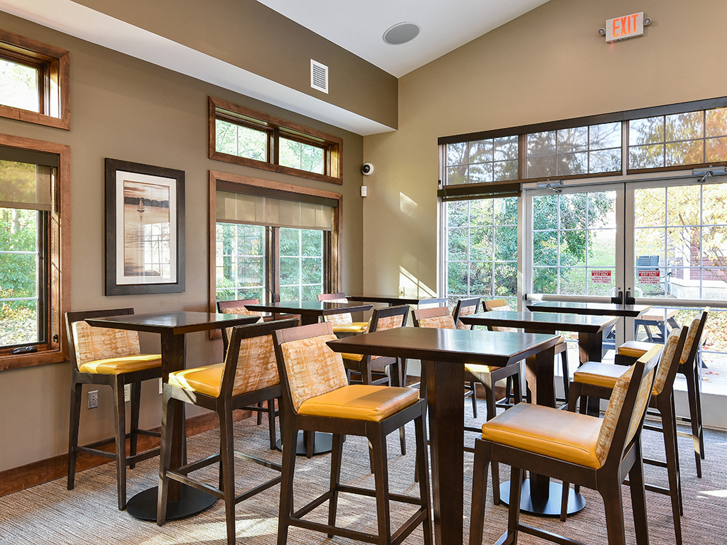 Bass Lake Hills Townhomes - Clubhouse Seating Area