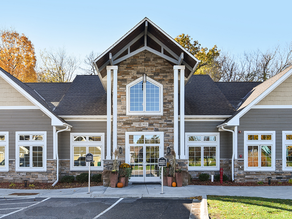 Bass Lake Hills Townhomes - Clubhouse Exterior