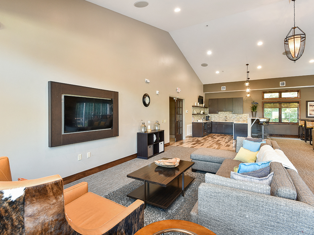 Bass Lake Hills Townhomes - Clubhouse Seating Area