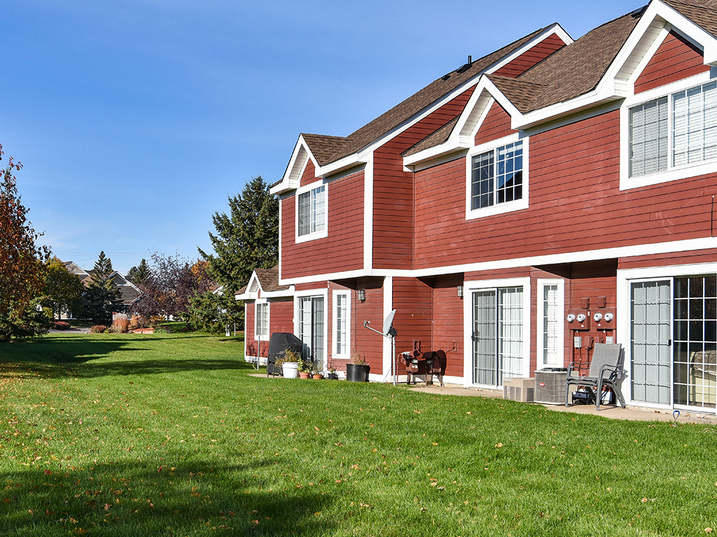 Bass Lake Hills Townhomes - Exterior