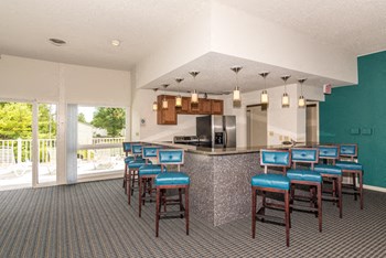 8101 Laguna Drive Studio-3 Beds Apartment for Rent - Photo Gallery 4