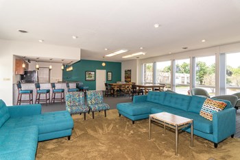 8101 Laguna Drive Studio-3 Beds Apartment for Rent - Photo Gallery 6
