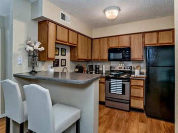 1001 50th Ave 1-2 Beds Apartment for Rent - Photo Gallery 7