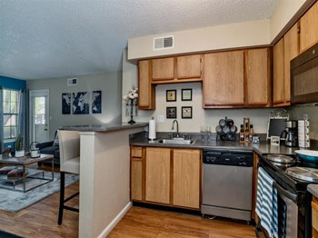 1001 50th Ave 1-2 Beds Apartment for Rent - Photo Gallery 12