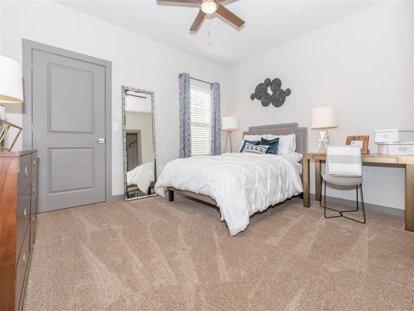 Comfortable Bedroom Comfortable One White Oak Bedroom in Georgia Apartment Homes