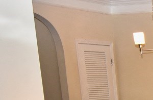 Open layout of kitchen, dining and living room spaces in Parkway Vista apartments for rent in Atlanta