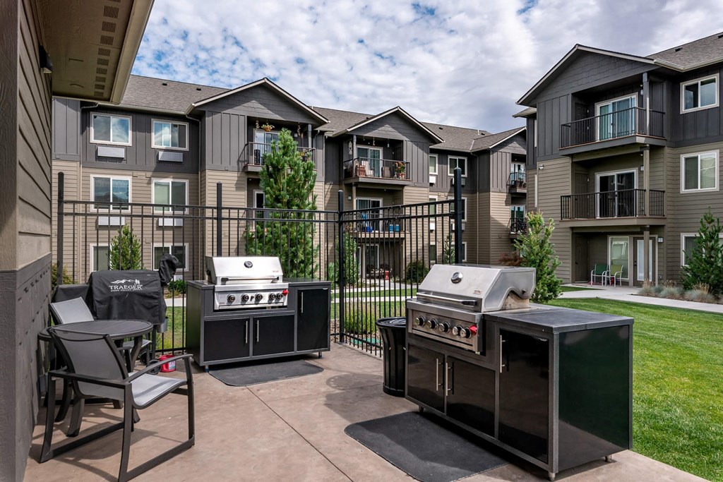Community Grill Stations Community Grill Stations at Rylee Ann Apartments, Washington, 98802