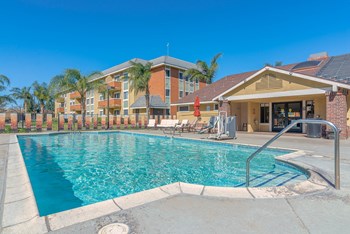 8185 Palmetto Ave 1-2 Beds Apartment for Rent - Photo Gallery 2