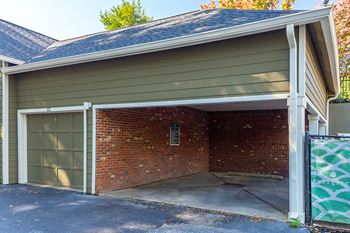 Evergreen Lenox Park Apartments car spa