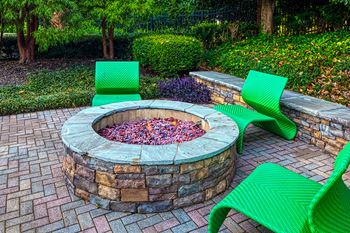 Evergreen Lenox Park Apartments fire pit with seating