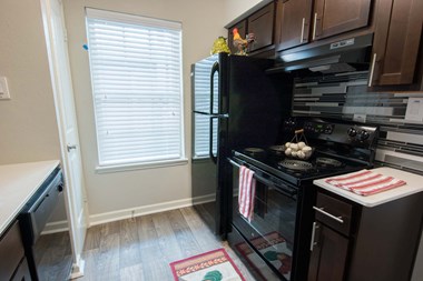 1015 Country Place Dr 3 Beds Apartment for Rent - Photo Gallery 1