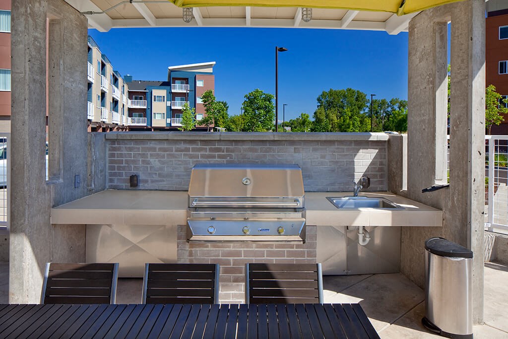 Picnic Area With Grilling Facility at Riverwalk, Eugene, Oregon