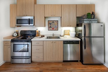 Efficient Appliances In Kitchen Efficient Appliances In Kitchen at Riverwalk, Oregon, 97401 - Photo Gallery 3