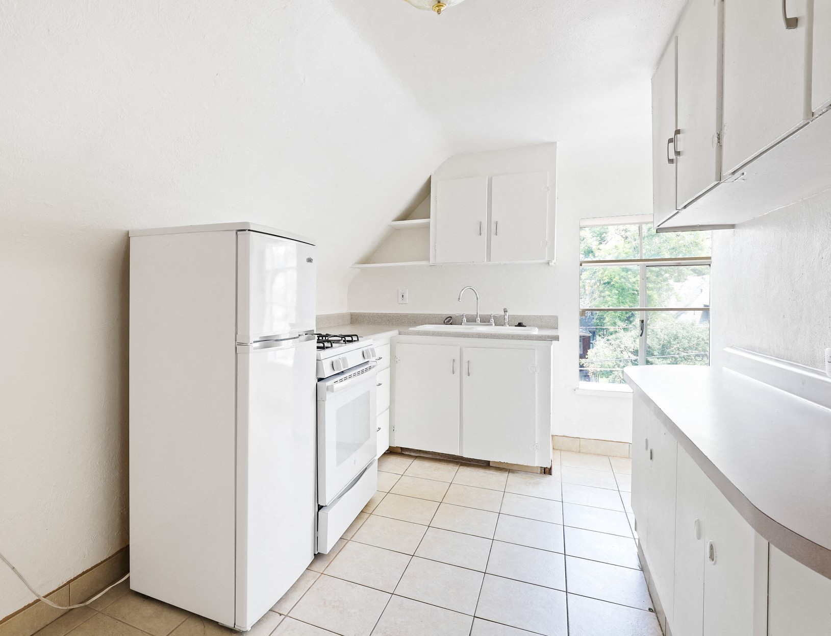 872 Clarkson Apartments in Denver, CO