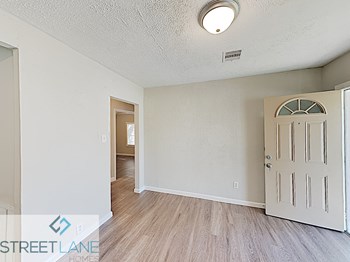 704 E Defee Ave 3 Beds House for Rent - Photo Gallery 2