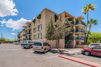 3710 E Bellevue St 1-3 Beds Apartment for Rent - Photo Gallery 4