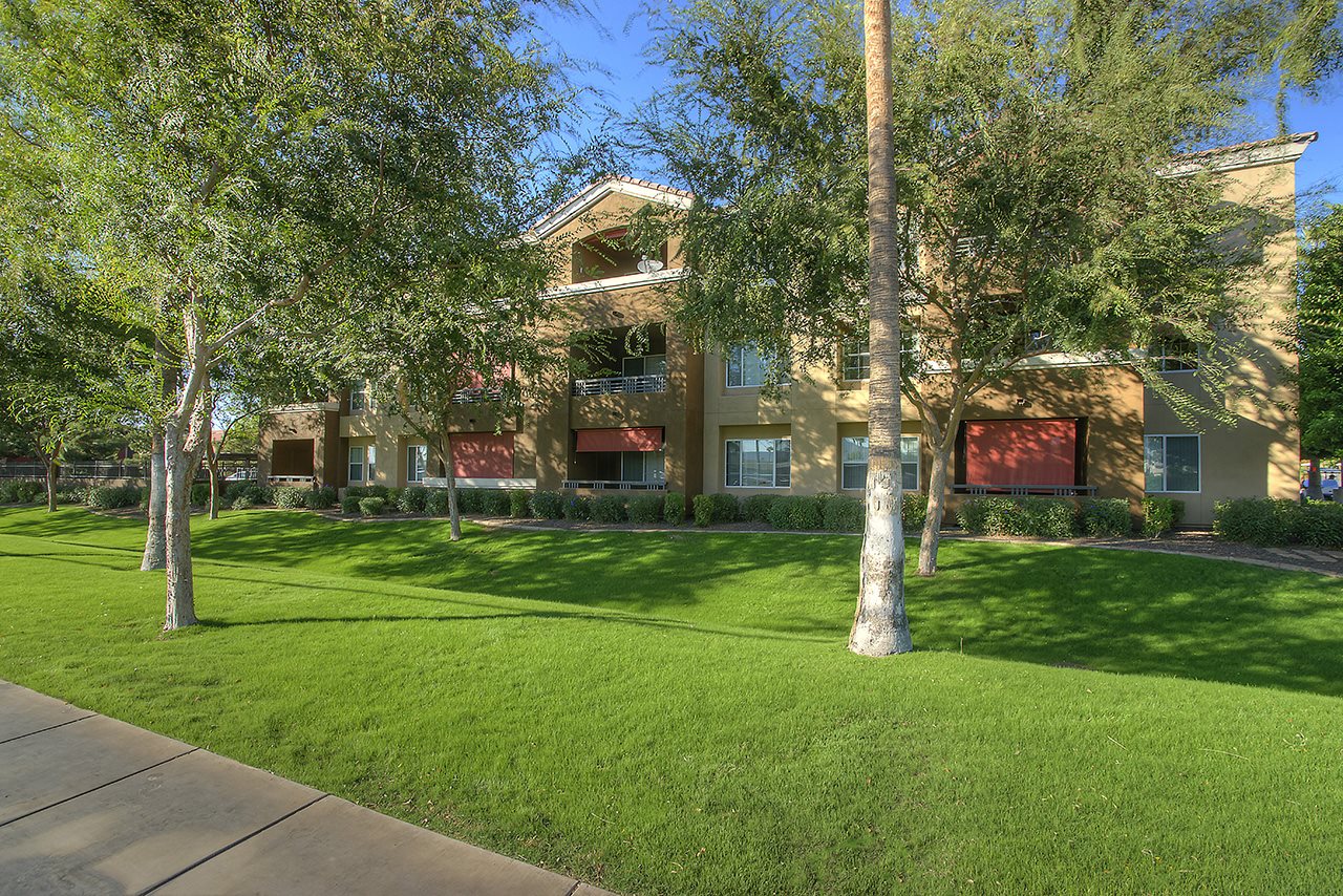 Photos and Video of Park on Bell Apartments in Phoenix, AZ
