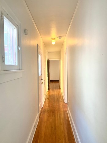 1400 - 1402.4 N. Formosa Ave 2 Beds Apartment for Rent - Photo Gallery 4