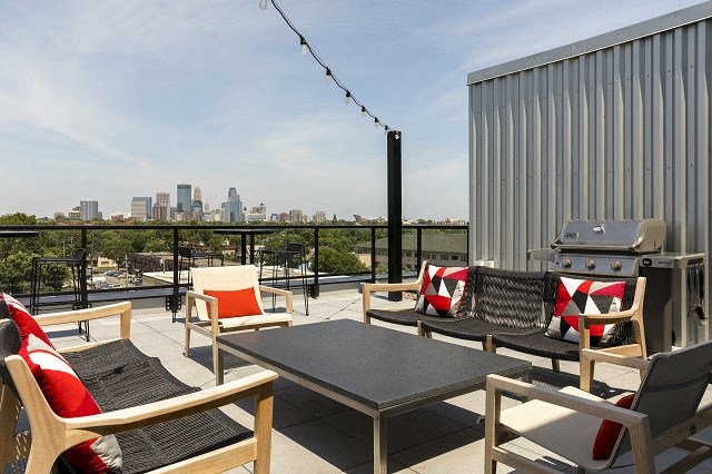 Rooftop Lounge at Lyndy Apartments, Minneapolis