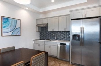 676 Dartmouth Street 1-2 Beds Apartment for Rent - Photo Gallery 13