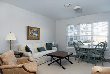676 Dartmouth Street 1-2 Beds Apartment for Rent - Photo Gallery 12