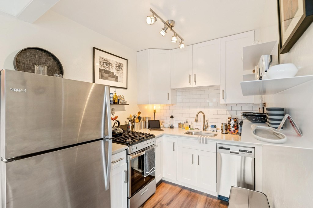 1080 Logan St. 1 Bed Apartment for Rent - Photo Gallery 27