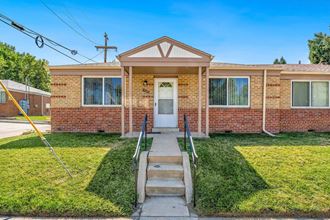 786,798, 4800, 4818 E. 8Th Ave. 2 Beds Apartment for Rent