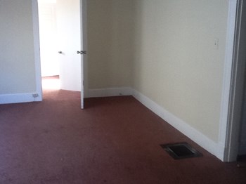 202 S 43rd St 4 Beds Apartment for Rent - Photo Gallery 4