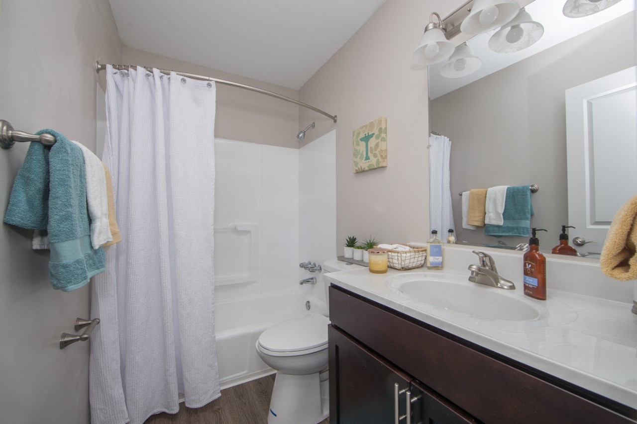 Full bath at Villages at City Center apartments in Newport News VA