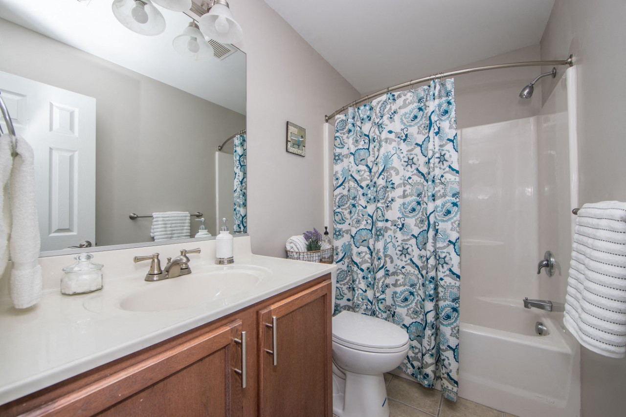 Full Bath at Villages at City Center apartments in Newport News VA