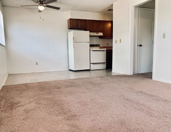 Living room and dining room - Photo Gallery 3