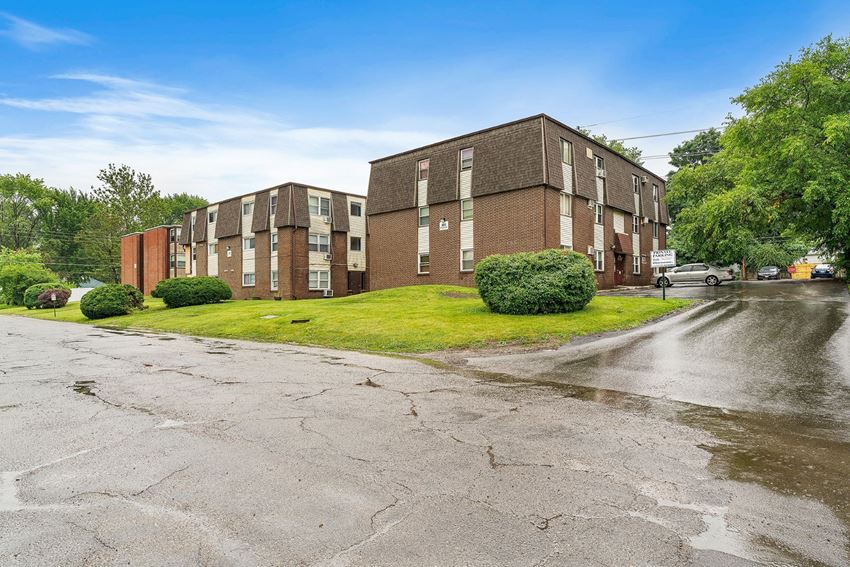 Windcrest Apartments