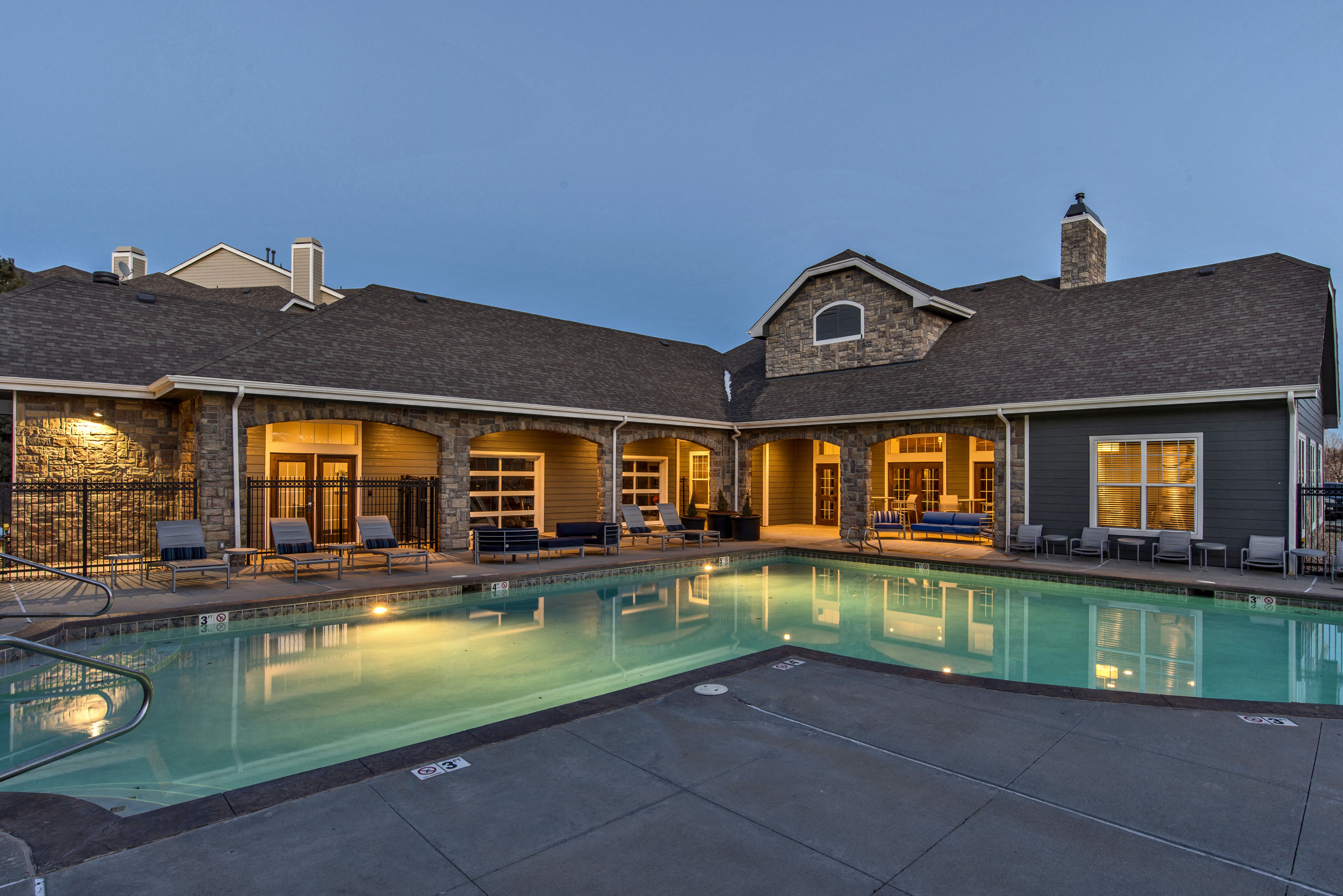 Apartments in South Aurora, CO Stone Cliff Apartments