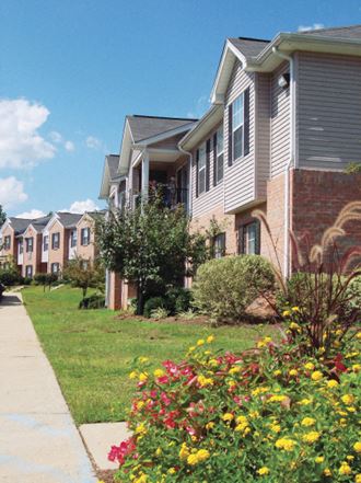 200 Canaan Pointe Drive 3-4 Beds Apartment for Rent - Photo Gallery