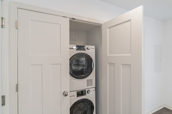 5420 Ridge Avenue Studio-2 Beds Apartment for Rent - Photo Gallery 3