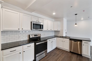 5420 Ridge Avenue Studio-2 Beds Apartment for Rent - Photo Gallery 5