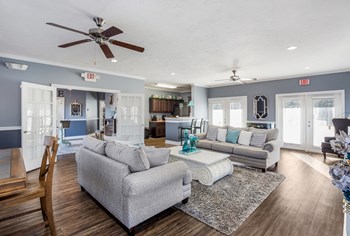 Leasing office Leasing office at Park Pines Apartments, Hattiesburg, Mississippi - Photo Gallery 4