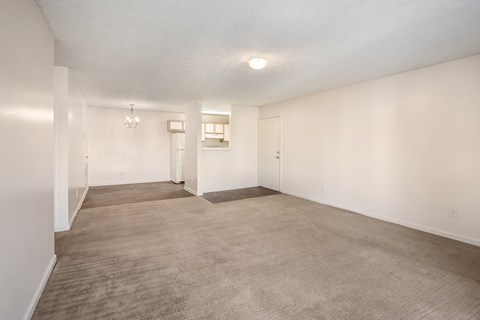 Living room view at Park Pines Apartments, Hattiesburg, 39401