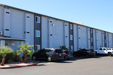 8818 S Central Ave Studio-2 Beds Apartment for Rent - Photo Gallery 15